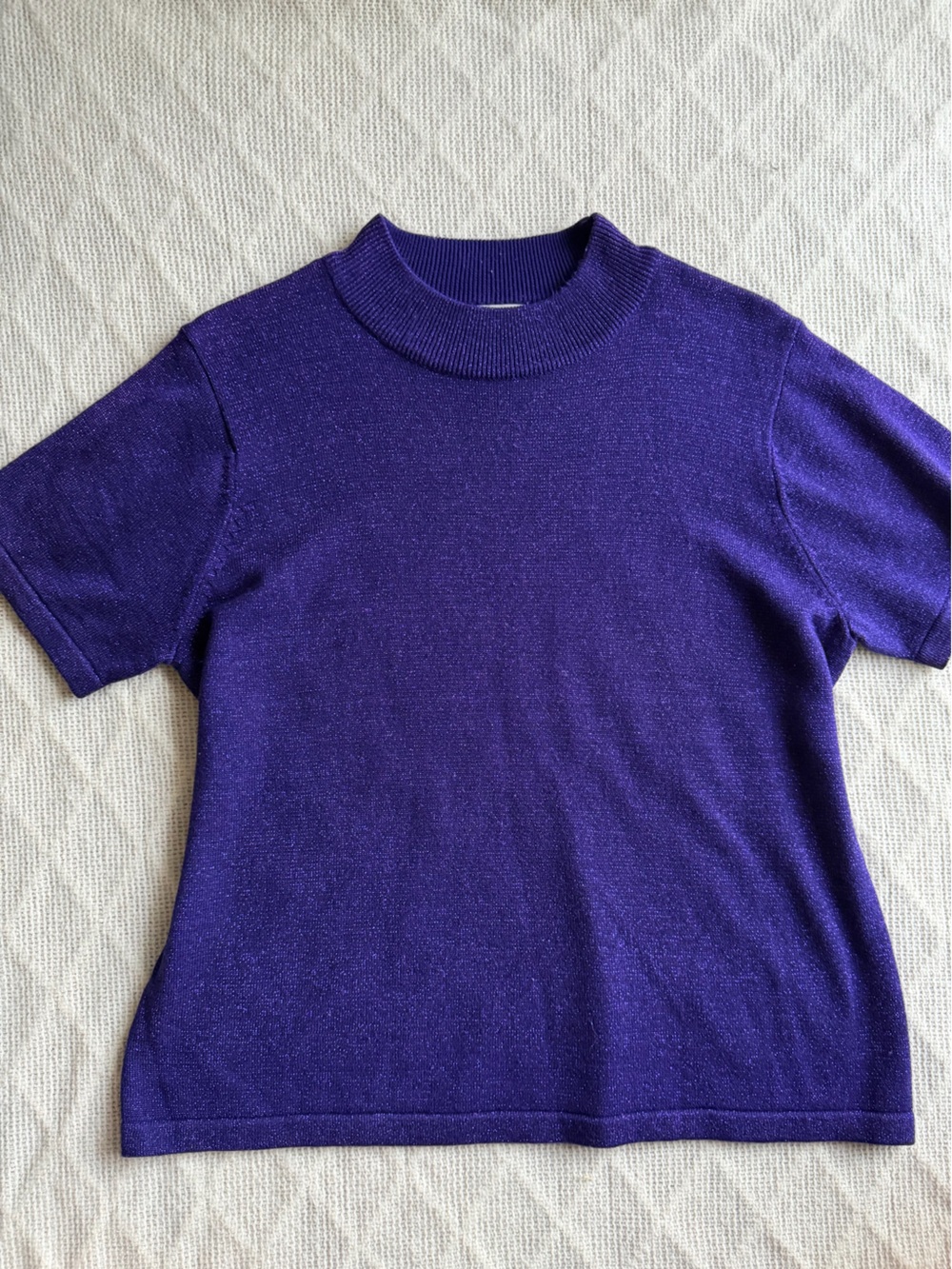 Vintage Joan Leslie Short-Sleeve Crewneck top in Vibrant Purple glimmer 80s / 90
